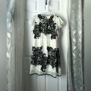 Anthropologie Foxiedox Embroidered lace mini Dress Ruffle xs pit to pit 17.5”